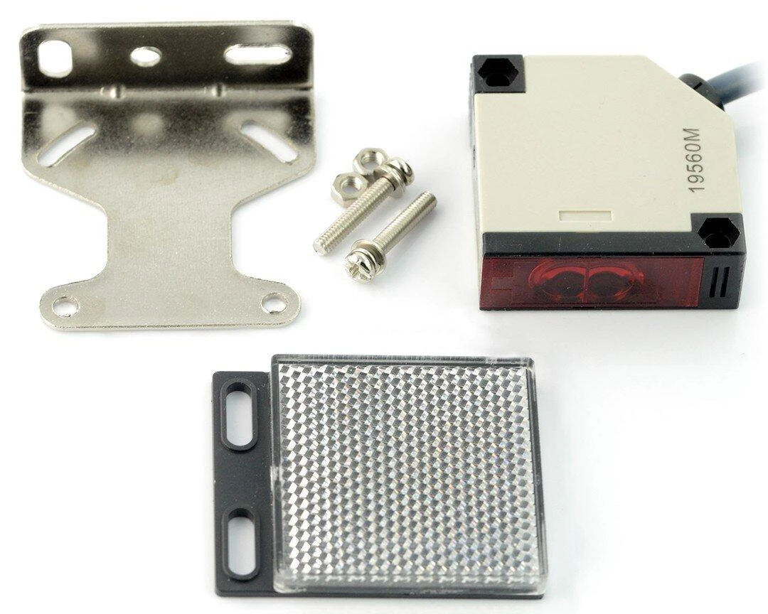 Oem SPDT E3JK-R4M1 90-250VAC fotoelektrinis jutiklis IP65 NC/NO - 4m