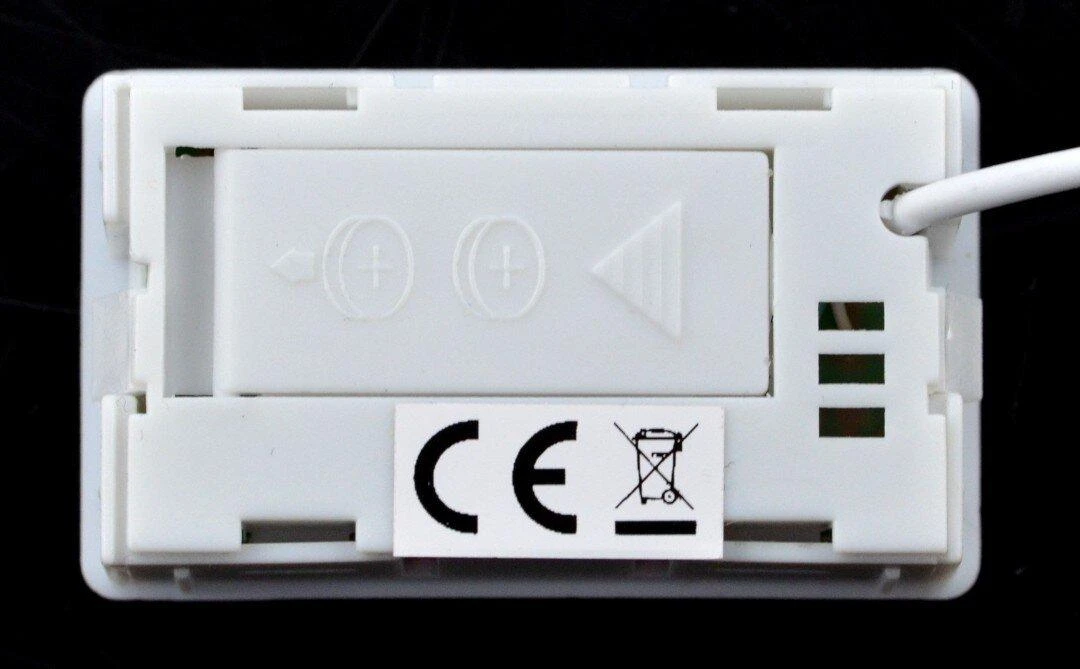 Oem Termometras su LCD ekranu nuo -50 °C iki 100 °C - baltas