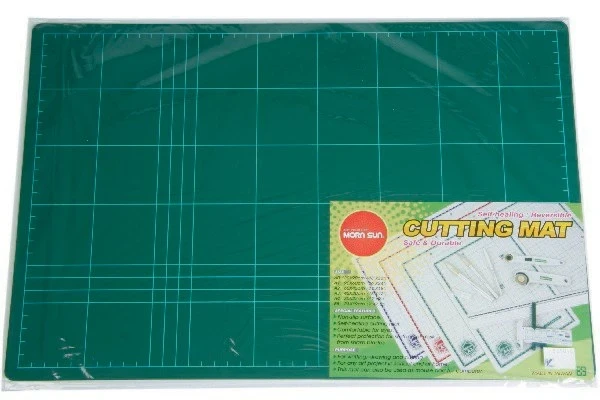 Usorteret Oem Pjaustymo lenta 45x30cm 3mm žalia