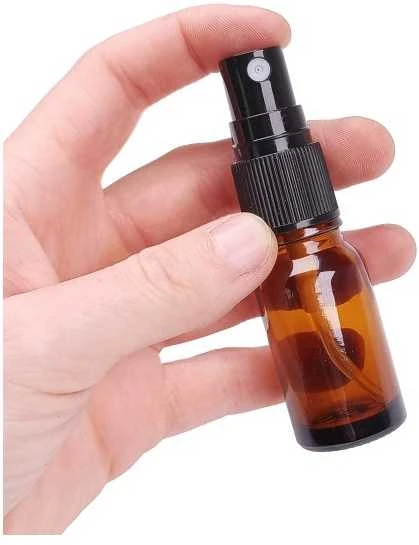 Oem Plastikinis butelis su metaliniu dangteliu 30 ml – mėginio butelis