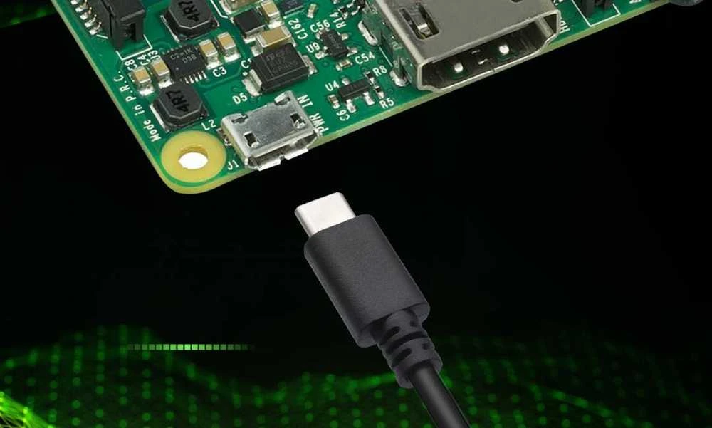 Qoltec Įkroviklis Super FAST PD do Raspberry PI 5 | USB-C | 27W | 5.1V | 5A | Juoda