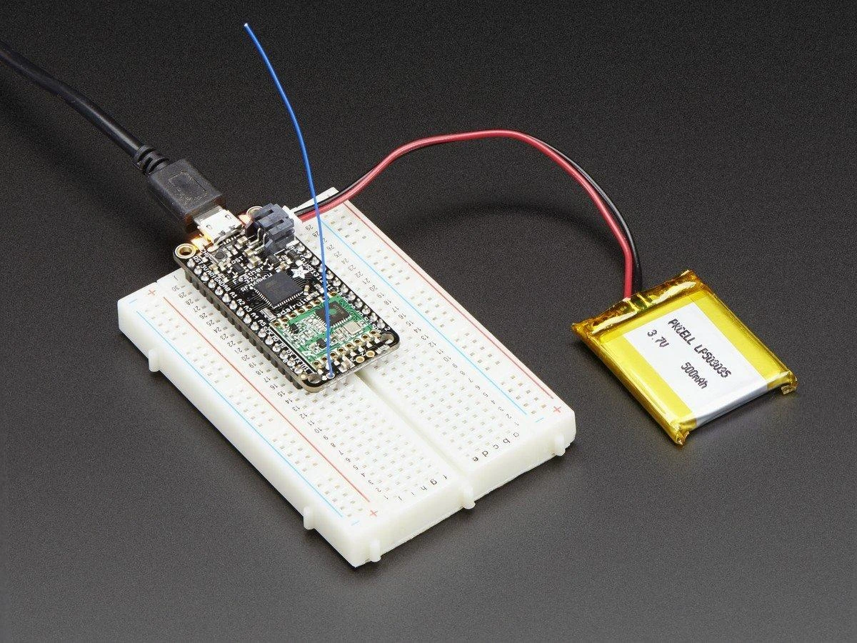 Radijo siųstuvas Feather 32u4 RFM95 LoRa Radio, 868MHz, Adafruit 3078