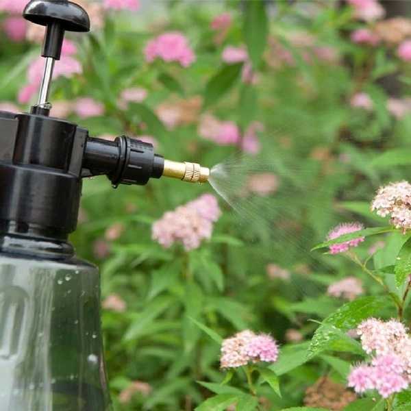 Oem Rankinis slėginis purkštuvas - 1.5 l - skaidrus juodas - žalvarinis antgalis