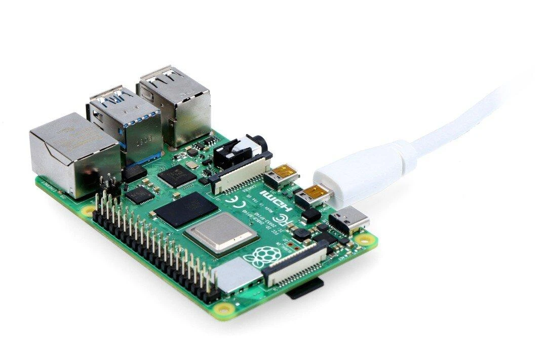 MicroHDMI laidas Raspberry Pi plokštėje