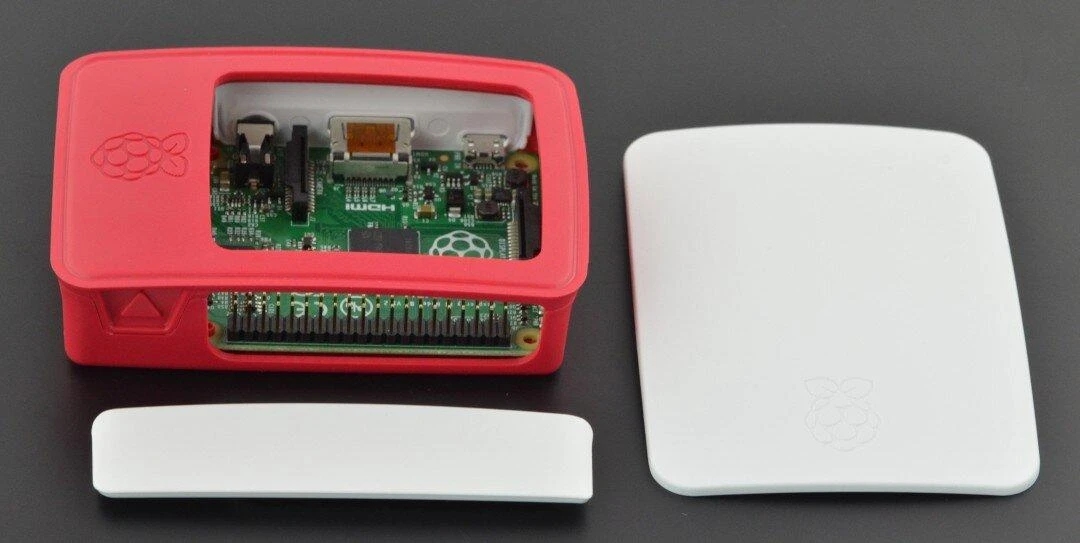 Raspberry Pi 3B WiFi + 32GB Micro SD + oficialių priedų rinkinys