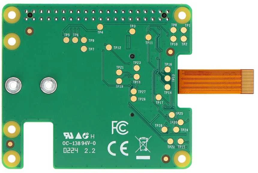 Raspberry Pi M.2 HAT+ plokštės apačia su lanksčia jungtimi