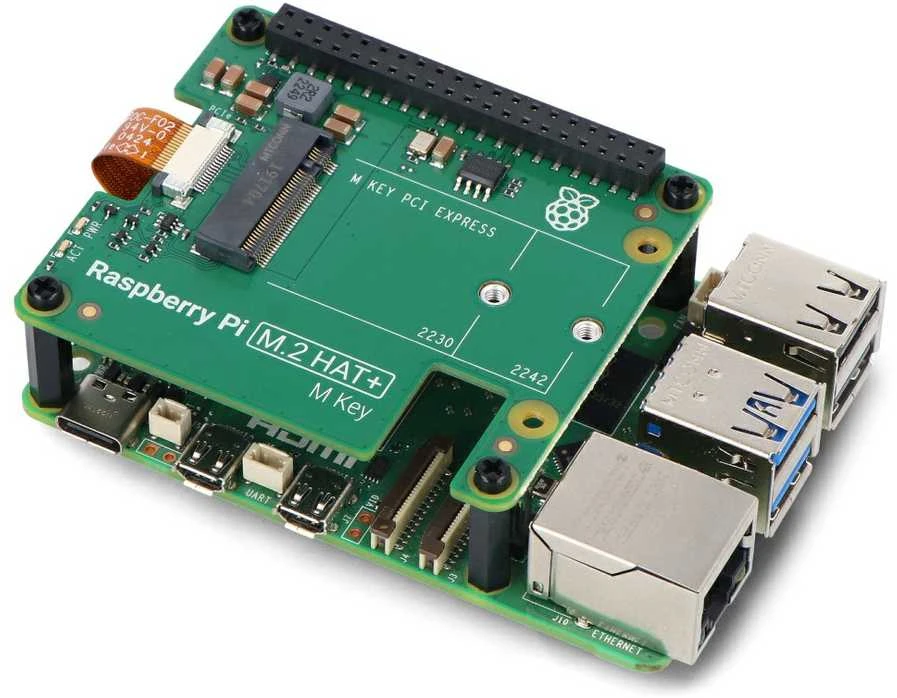 Raspberry Pi M.2 HAT+ – perdanga, skirta NVMe diskams ir M.2 priedams, skirta Raspberry Pi 5