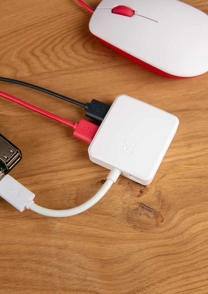 Raspberry Pi 4 prievadų USB šakotuvas su laidais