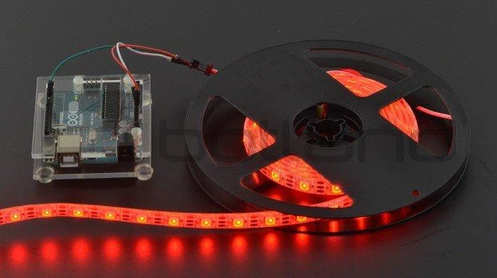 Oem RGB LED juosta WS2811 - skaitmeninė, adresuota - IP65 48 LED/m, 12W/m, 12V - 5m