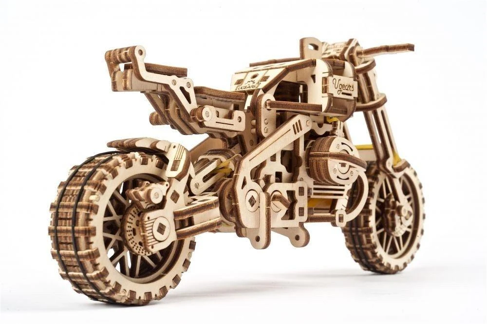 Scrambler UGR-10 su šonine vežimėliu - mechaninis sulankstomas modelis - lukštas - 380 elementų - Ugearsmodels 70137