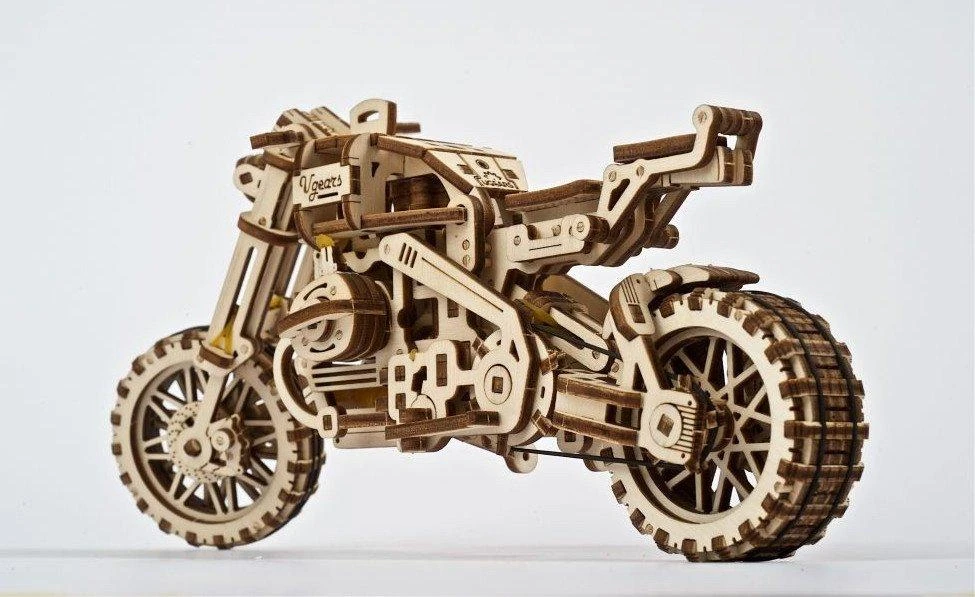 Scrambler UGR-10 su šonine vežimėliu - mechaninis sulankstomas modelis - lukštas - 380 elementų - Ugearsmodels 70137
