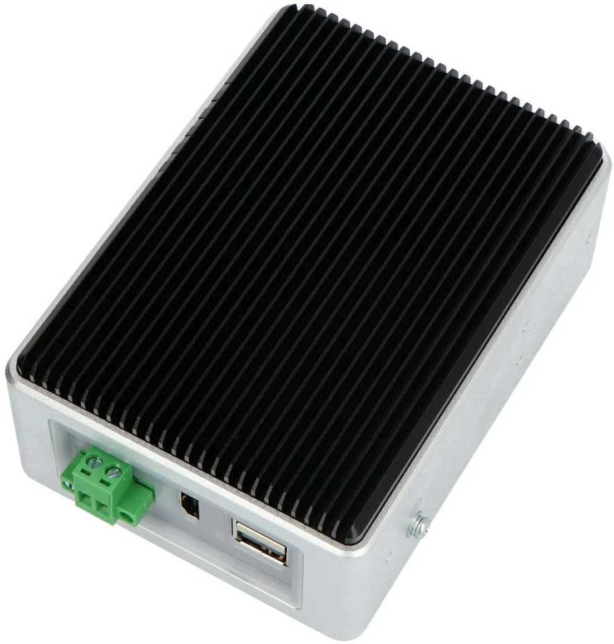 reComputer R1024-10 su aušinimo korpusu