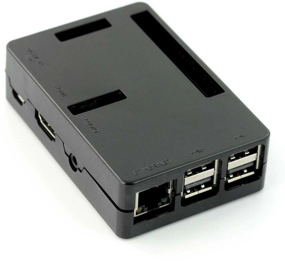 Juodas Raspberry Pi Cube dėklas su jungčių išpjovomis