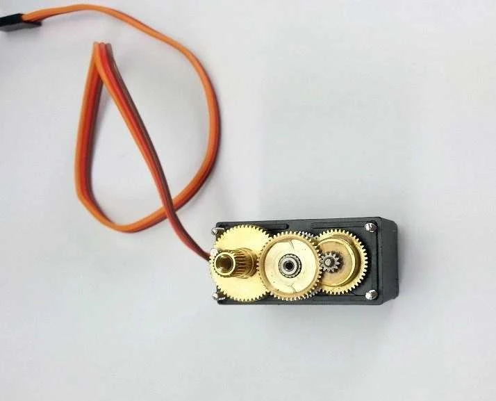 Oem Skaitmeninis servo MG996R - 55g 13kg/cm Aukštos kokybės metalinės pavaros
