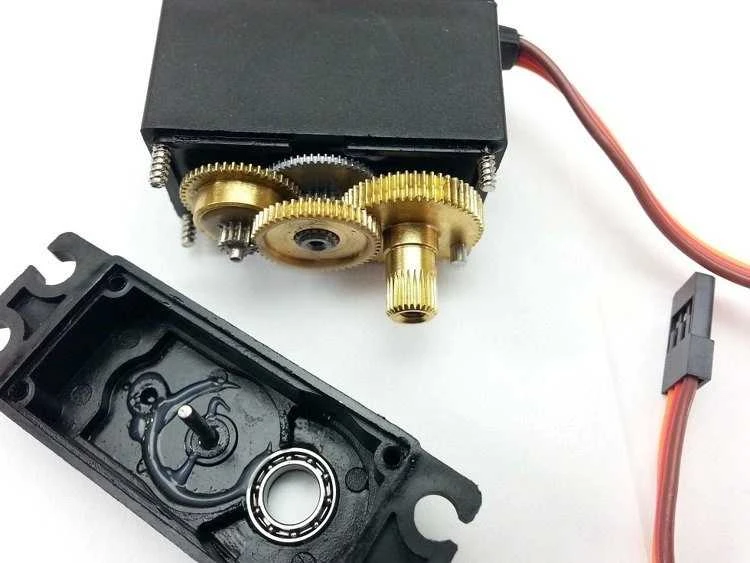 Oem Skaitmeninis servo MG996R - 55g 13kg/cm Aukštos kokybės metalinės pavaros