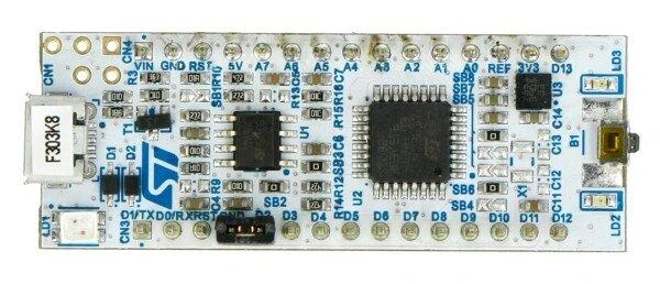 STM32 NUCLEO-F303K8 plokštė su atvirais kontaktais