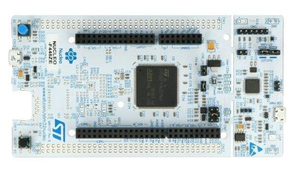 STM32 Nucleo-F446ZE plokštė su STM32F446ZET6 procesoriumi