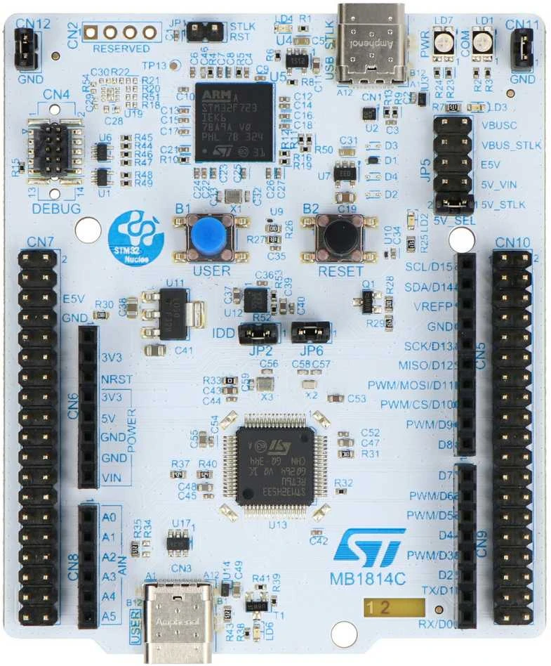 STM32 NUCLEO-H533RE plokštės detalus vaizdas iš viršaus