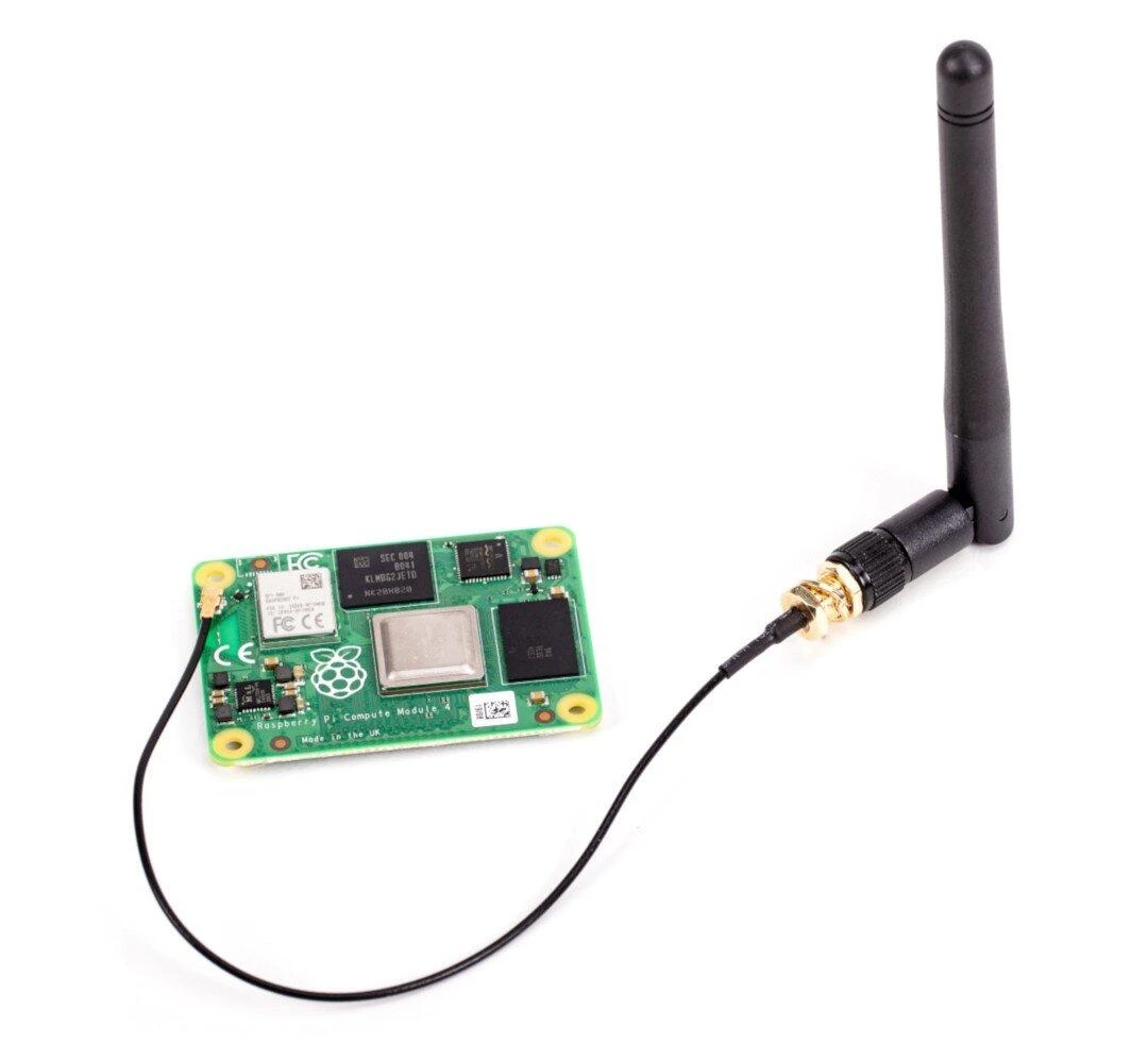 Raspberry Pi CM4 modulis su WiFi antena