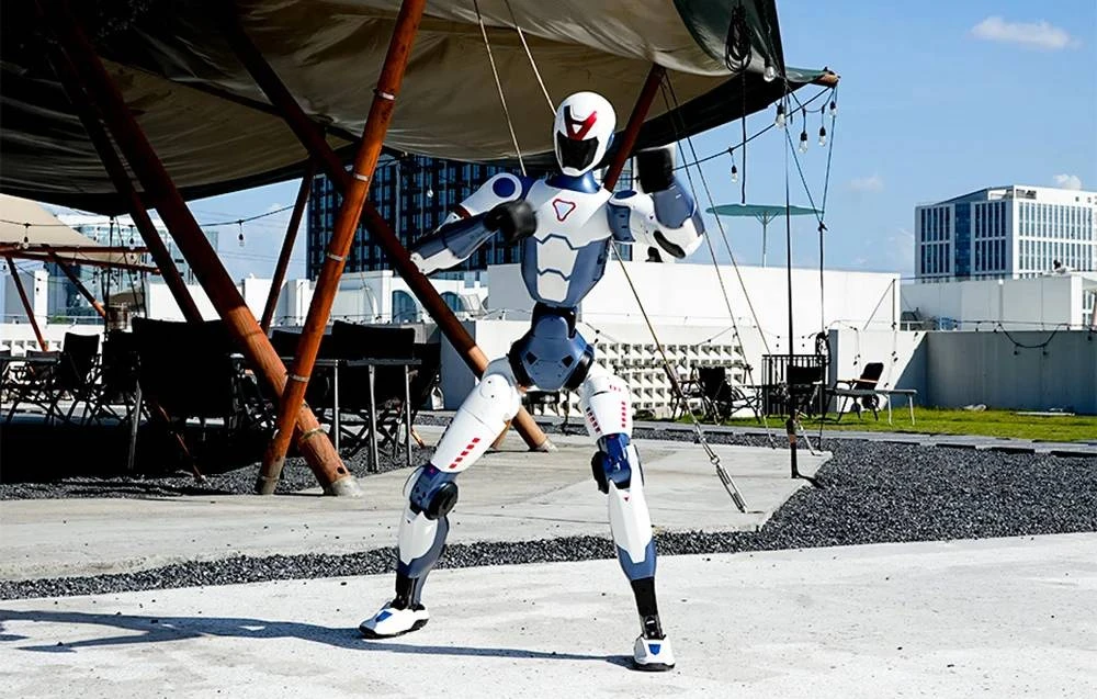 Unitree Robotics Humanoidinis robotas – Unitree R1 Basic – Rational Guardian