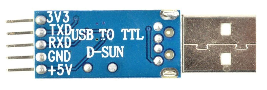 USB-UART keitiklis su žymėtais išvadų kontaktais