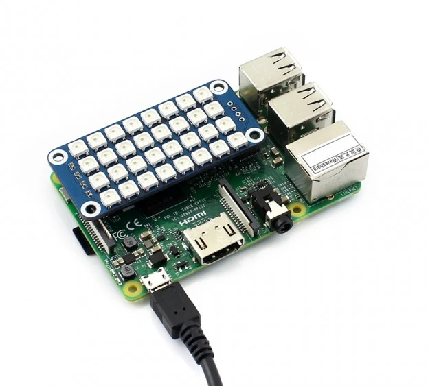 Waveshare RGB LED plokštė ant Raspberry Pi