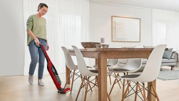 Įkraunamasis dulkių siurblys Bosch Serija 4 BBH3ZOO28, Raudonos spalvos