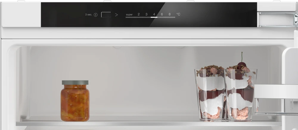 Bosch KIV87VFE0 Serija 4, Įmontuojamasis šaldytuvas-šaldiklis su šaldiklio skyriumi apačioje, 177.2 x 54.1 cm, plokščias vyris