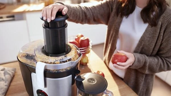 Sulčiaspaudė Bosch MES4000 juice maker Juice extractor Juodas,Pilkas,Nerūdijantis plienas 1000 W