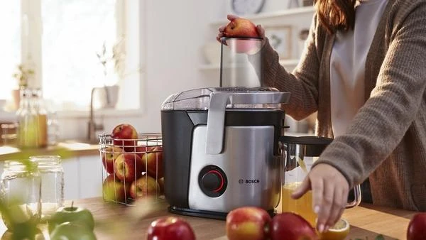 Sulčiaspaudė Bosch MES4000 juice maker Juice extractor Juodas,Pilkas,Nerūdijantis plienas 1000 W
