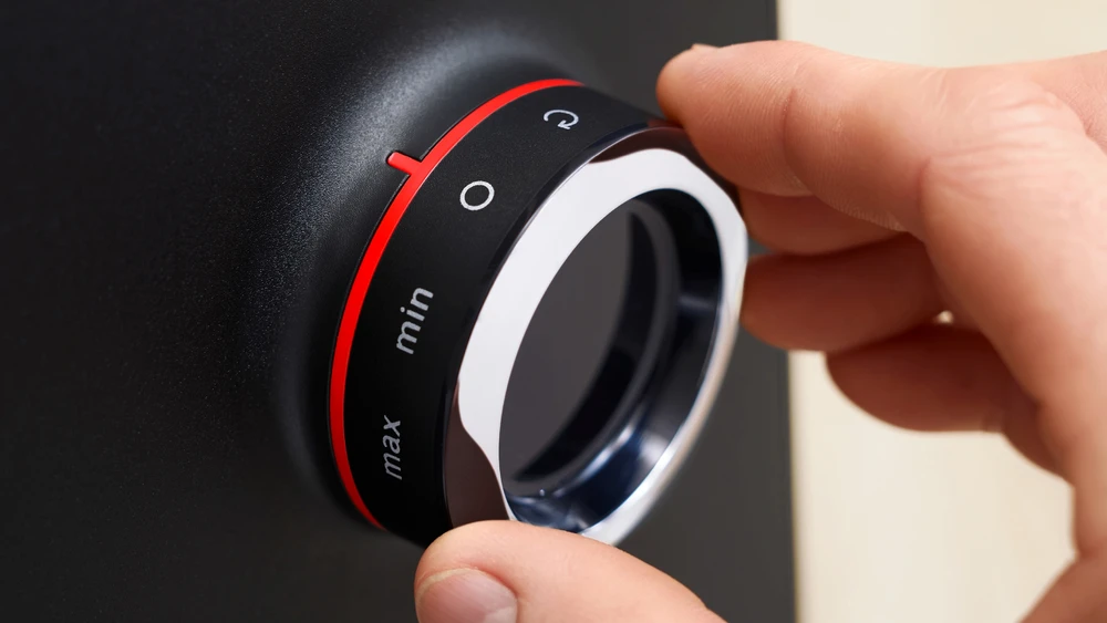Mėsmalė Bosch MultiPower Seria 4MFWS440B juoda