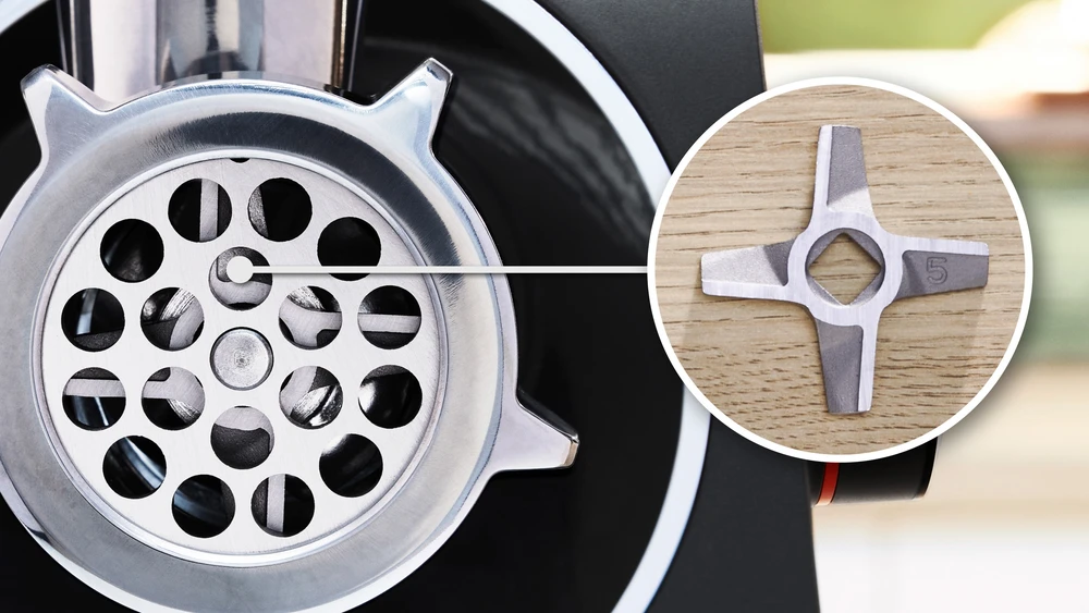 Mėsmalė Bosch MultiPower Seria 4MFWS440B juoda
