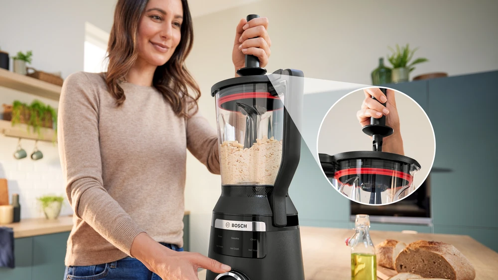Kokteilinė Bosch Serija 6 VitaPower 1800 W (MMB6652B), Juoda