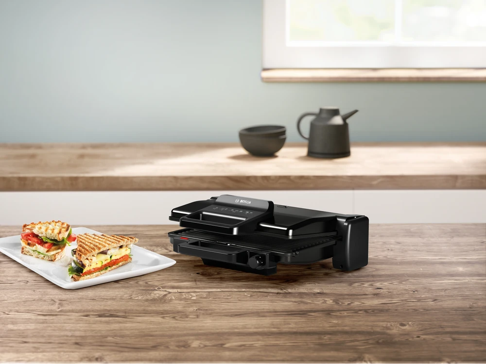 Virtuvinės svarstyklės Bosch | TCG3323 | Contact grill | 2000 W | Juodas