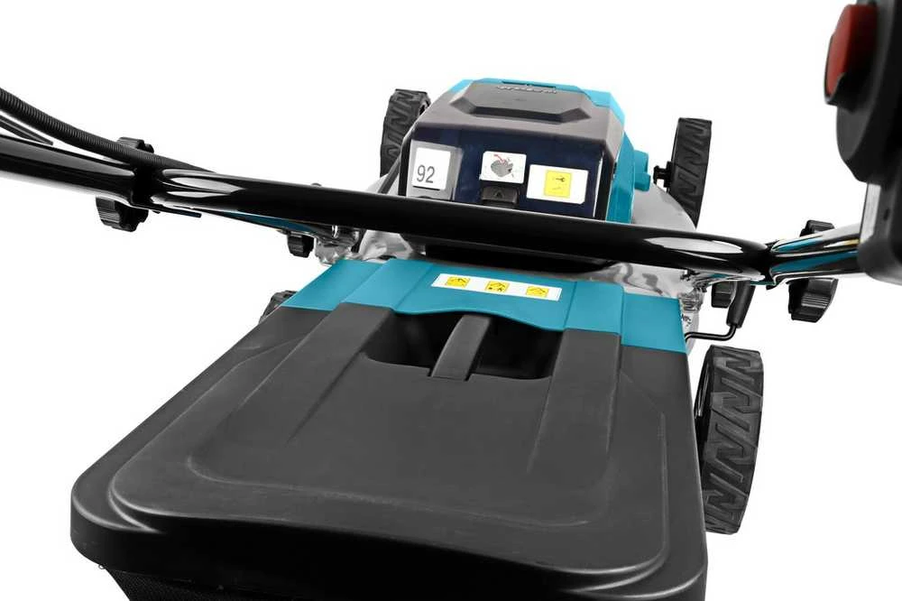 Makita akumuliatorinė vejapjovė DLM460Z 2x18 V, 46 cm, 3 viename (pjovimas / surinkimas / mulčiavimas), plieno korpusas, be akumuliatoriaus ir kroviklio