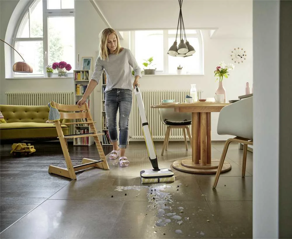 Grindų plovimo mašina Karcher FC 7 Cordless (1.055-701.0)