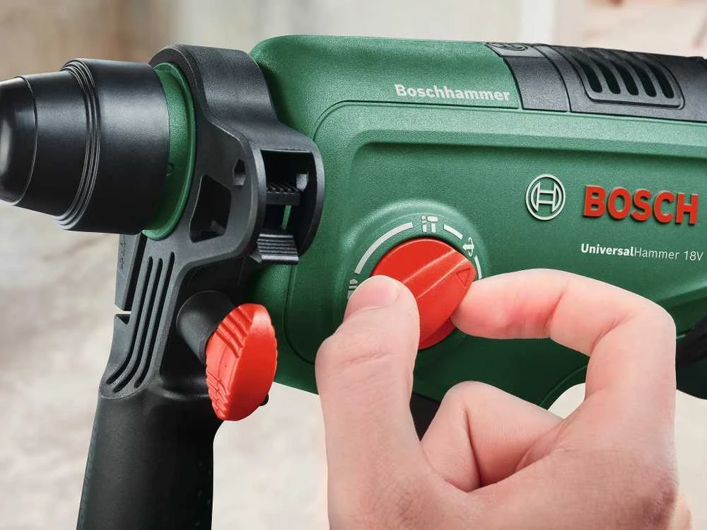 Bosch UniversalHammer 18V be akumuliatoriaus ir kroviklio Akum.perforatorius