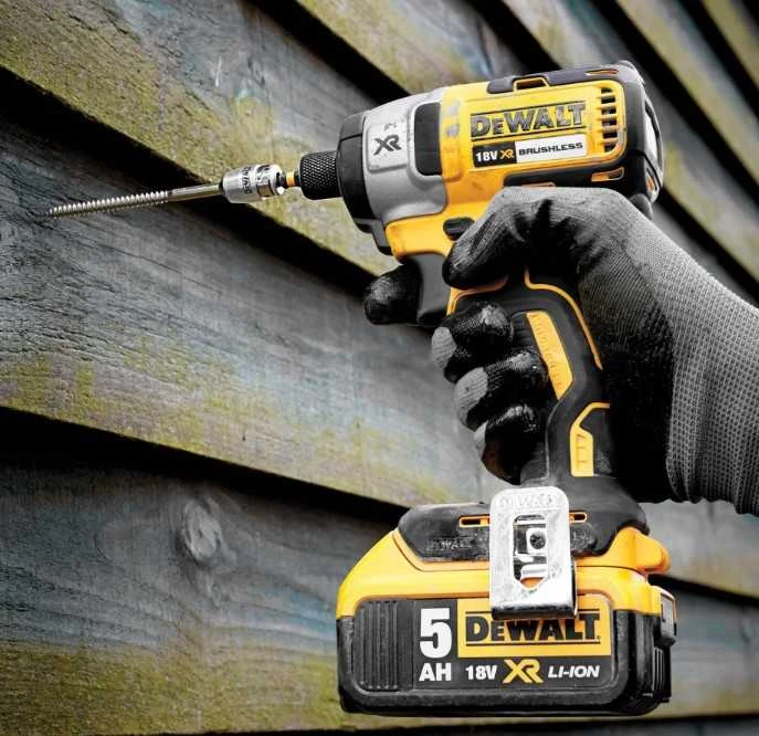 Smūginis suktuvas DeWalt DCF887N; 18 V (Be akumuliatoriaus ir pakrovėjo)