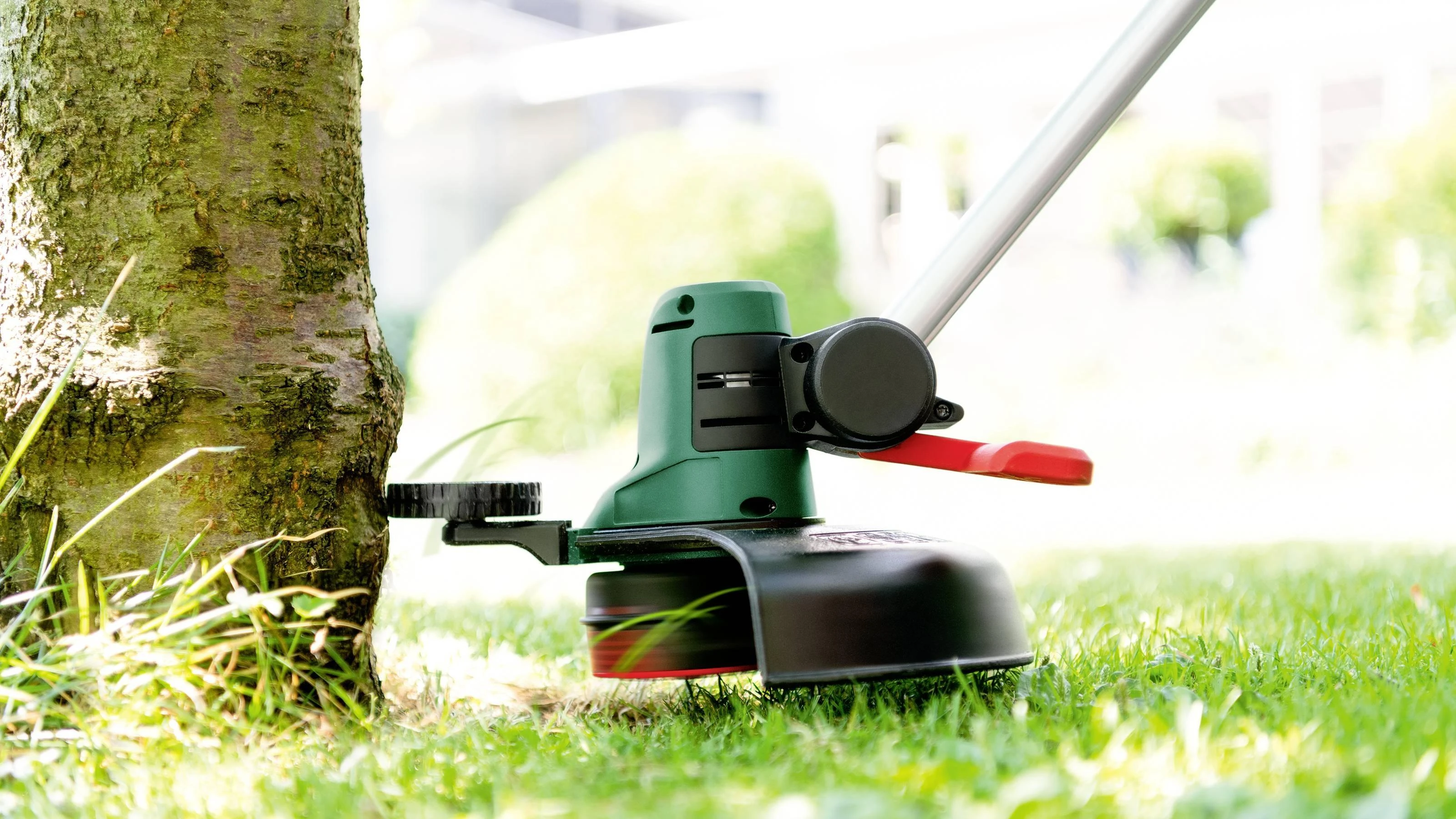 Akumuliatorinė žoliapjovė Bosch UniversalGrassCut 18V-260
