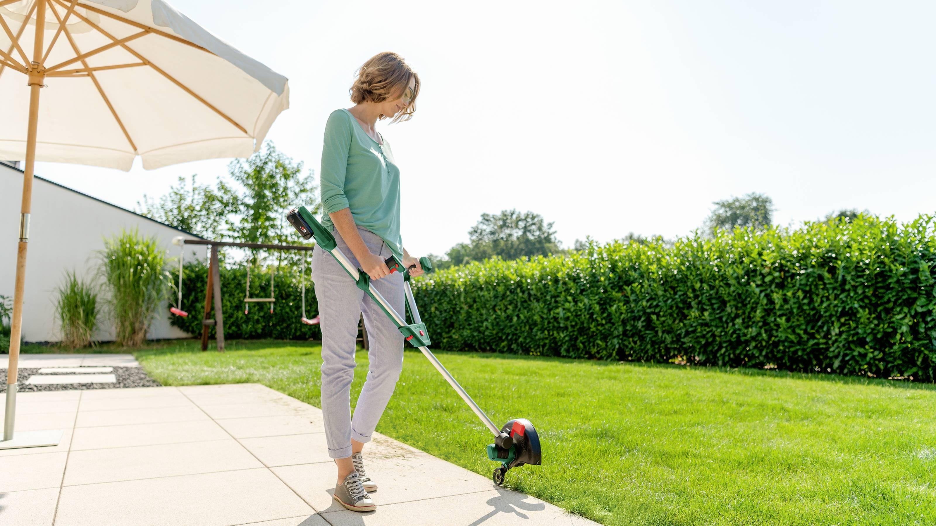 Akumuliatorinė žoliapjovė Bosch UniversalGrassCut 18V-260, modelis ...