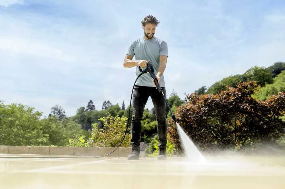 Karcher K 7 WCM Premium plovimo procesas lauke