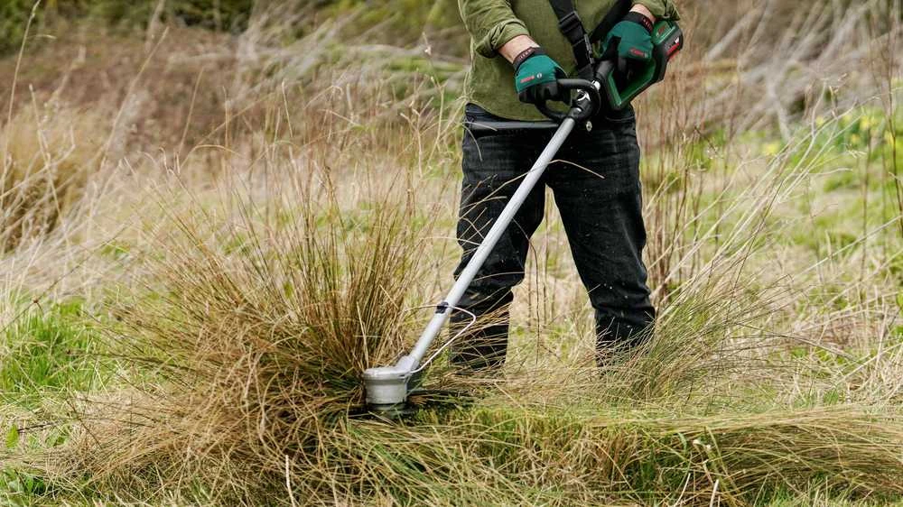 Bosch Akumuliatorinis trimeris AdvancedBrushCut 36V-23-750 (su 2,0 Ah akumuliatoriumi ir įkrovikliu)