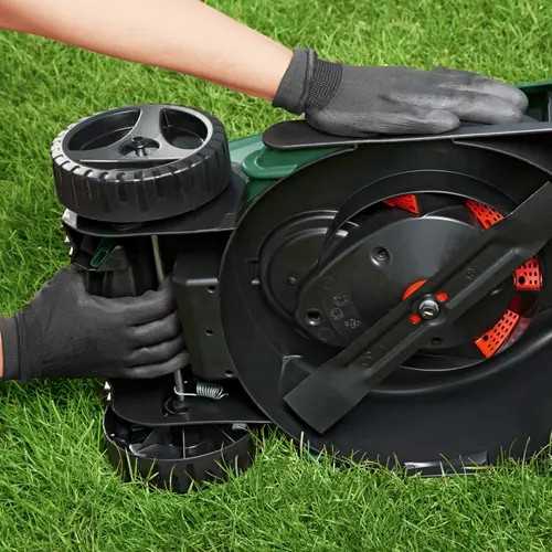 Bosch vejapjovė EasyMower 18V-32-200 be akumuliatoriaus ir kroviklio