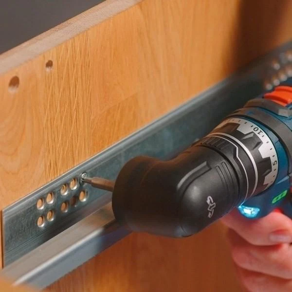 Bosch Akumuliatorinis gręžtuvas-suktuvas GSR 12V-15 FC Set, 2x2.0Ah, 4xGFA