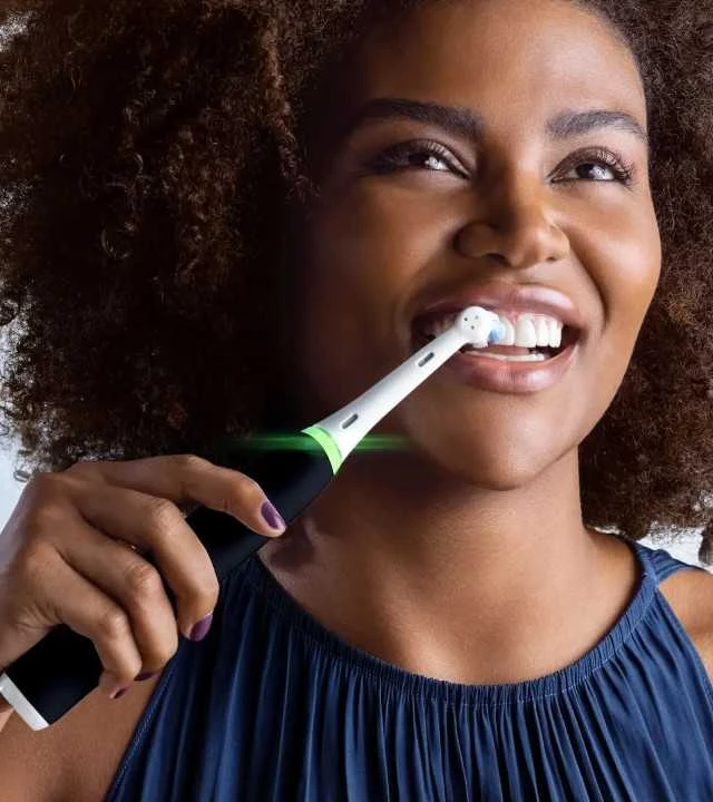 Oral-B iO 3 šepetėlis naudojimo metu