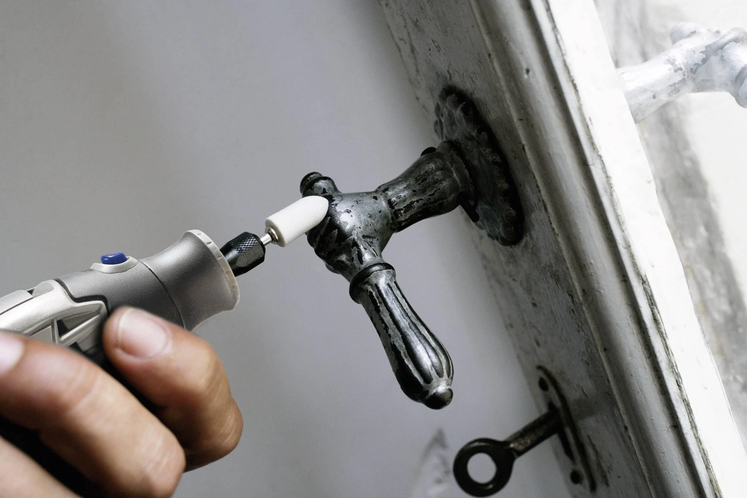 DREMEL 3000 serijos rotacinis įrankis + 15 priedų
