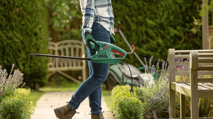 Elektrinės gyvatvorių žirklės Bosch EasyHedgeCut 55