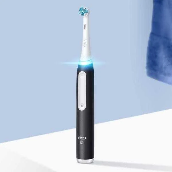 Braun iOG3d.2i6.2K Oral-B iO3 Elektrinis Dantų Šepetėlis Matt Juodas/Ice Mėlyna Duo Pack Edition