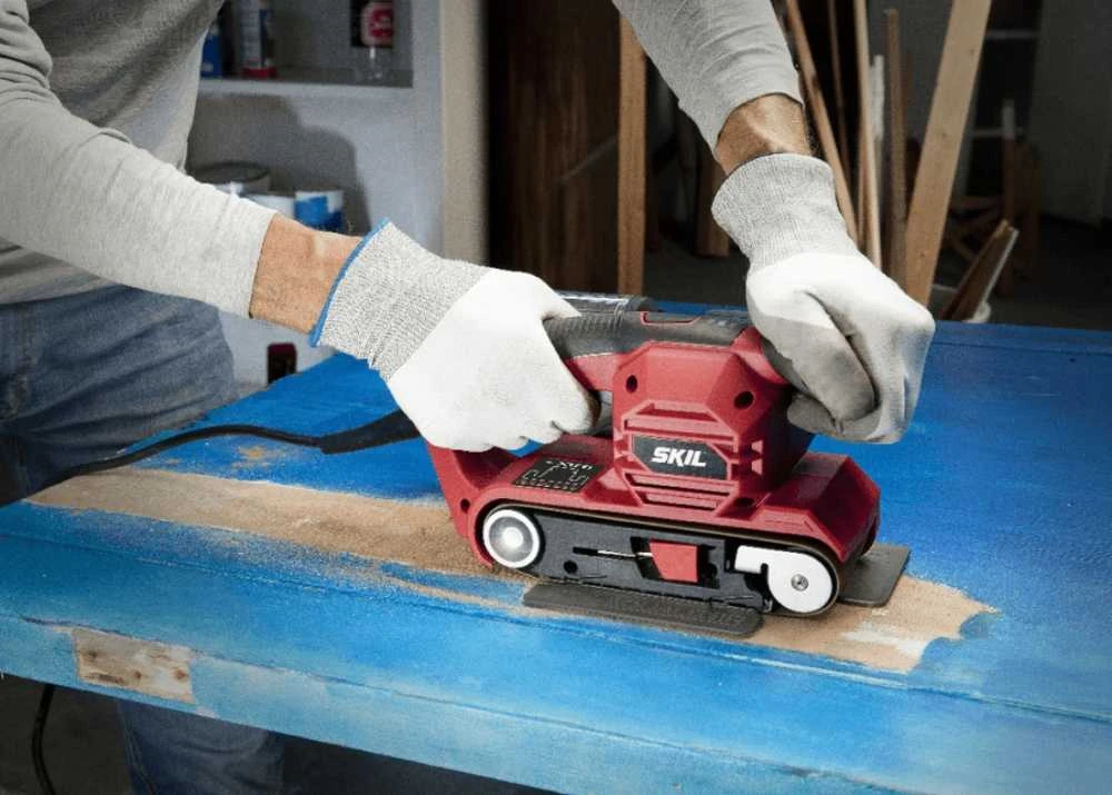 Elektrinis juostinis šlifuoklis Skil 7615AB, 710 W