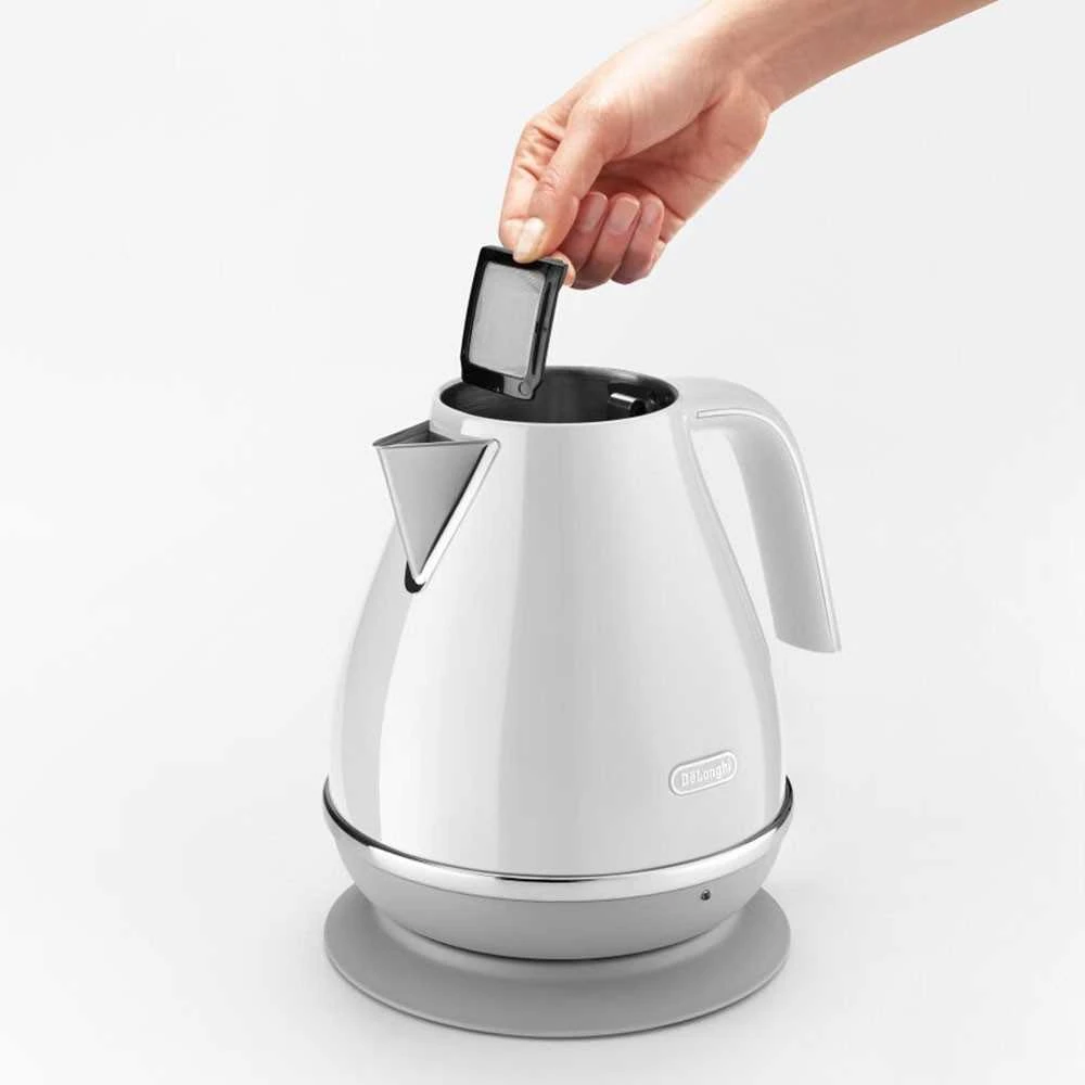 Elektrinis virdulys DeLonghi Icona Capitals 2000 W, baltas (KBOC2001.W)